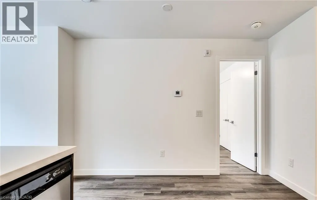 479 CHARLTON Avenue E Unit# 102, #102