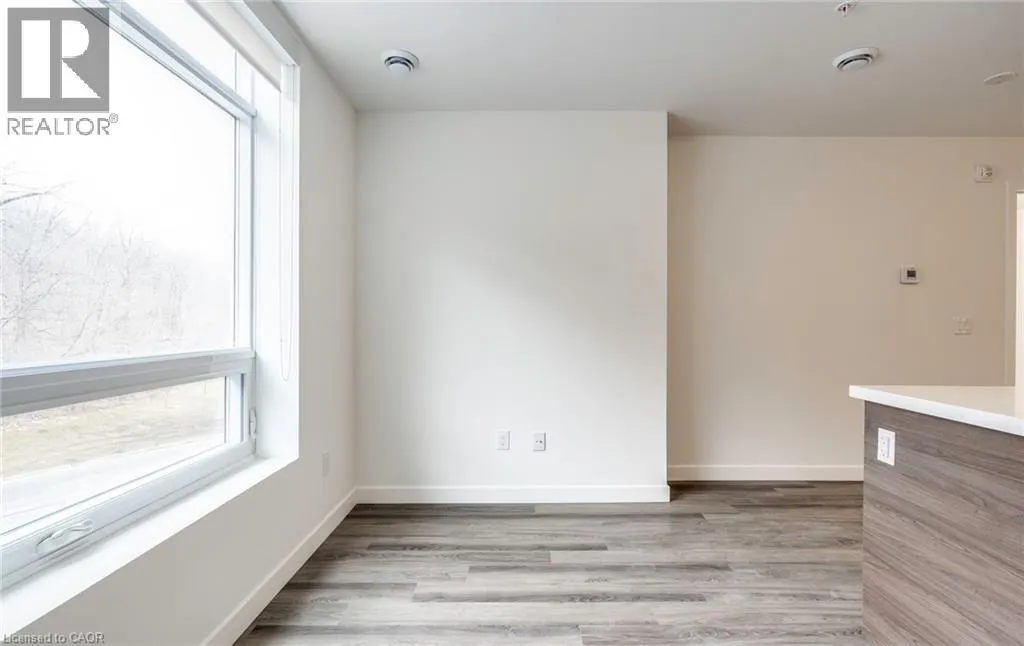 479 CHARLTON Avenue E Unit# 102, #102