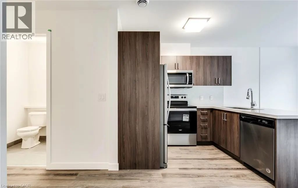 479 CHARLTON Avenue E Unit# 102, #102