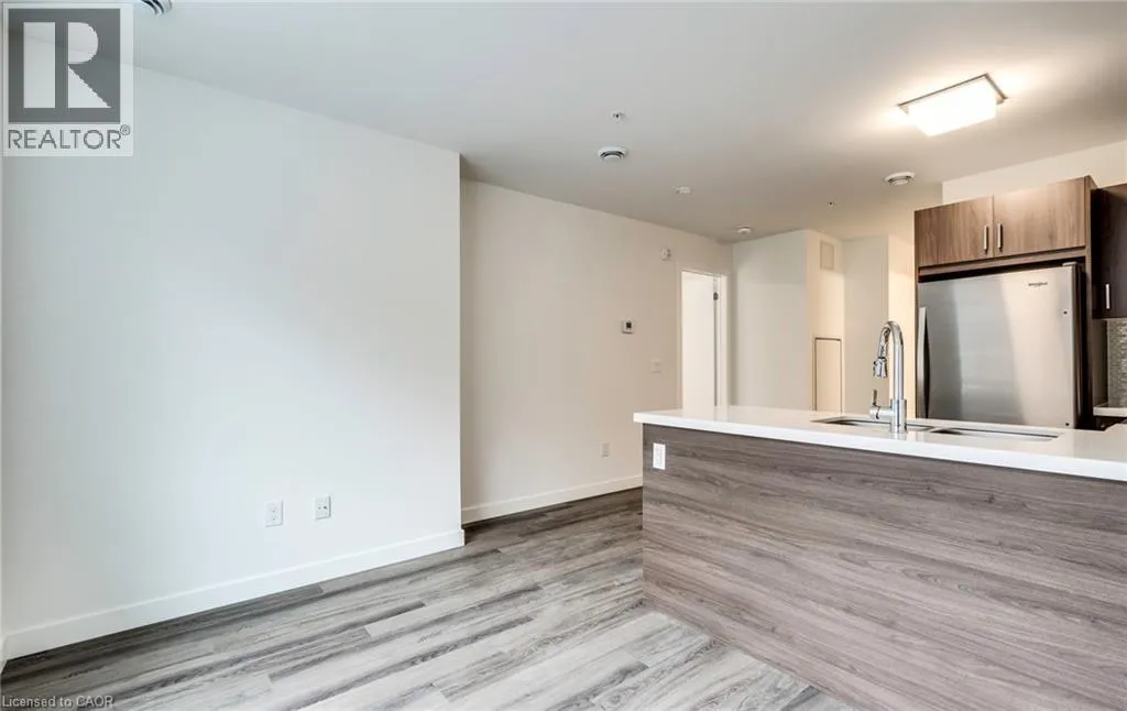 479 CHARLTON Avenue E Unit# 102, #102