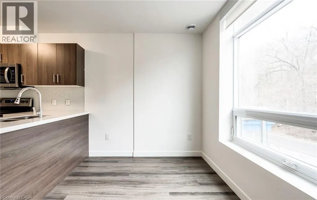 479 CHARLTON Avenue E Unit# 102, #102