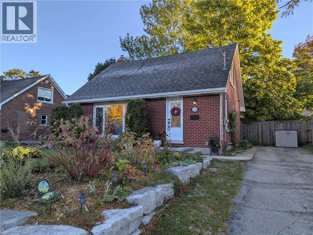 110 ELLIS Crescent S