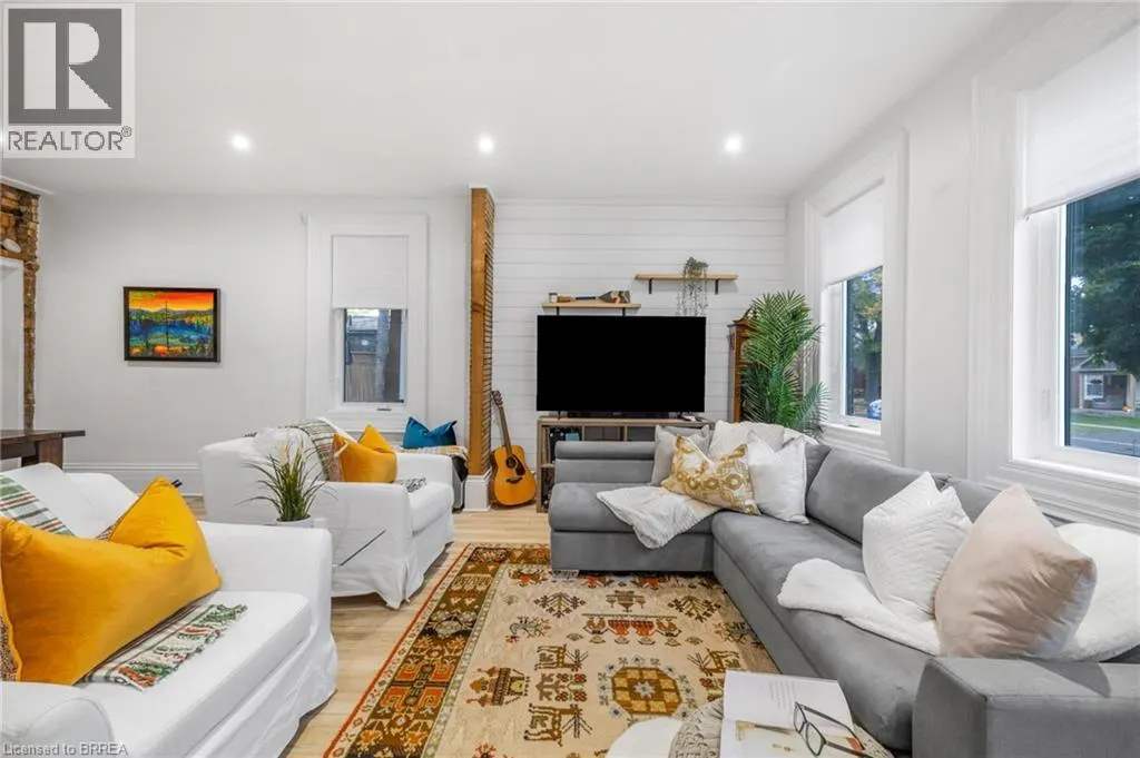142 ELGIN Street