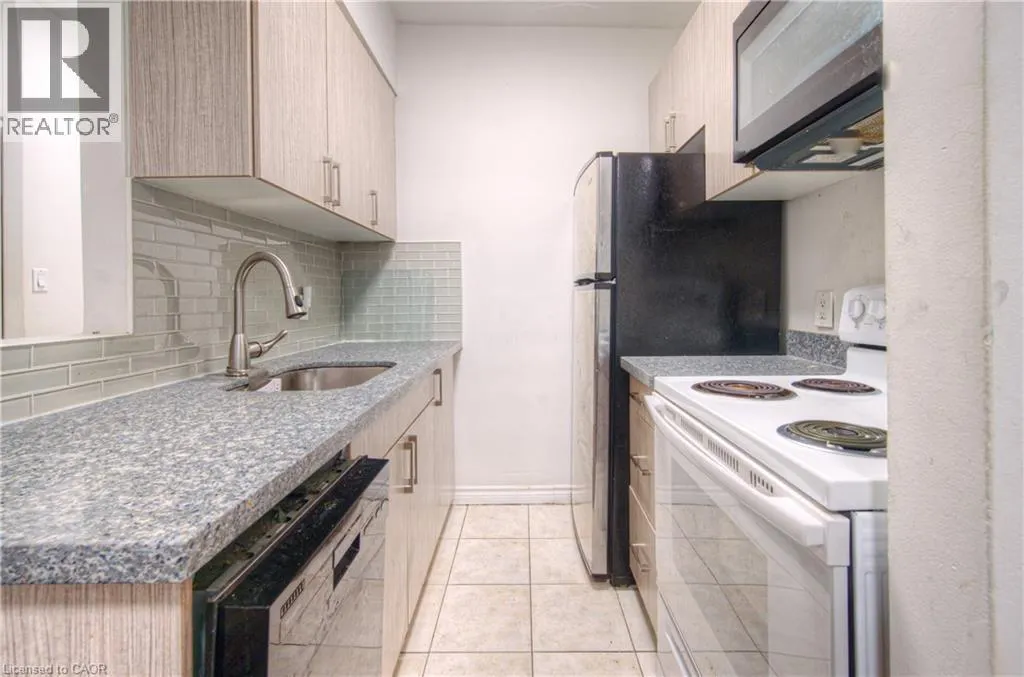101 QUEEN Street S Unit# 102, #102