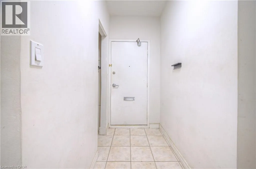 101 QUEEN Street S Unit# 102, #102
