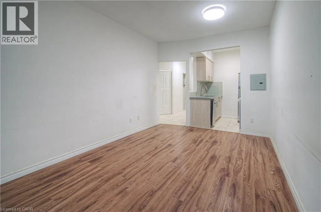 101 QUEEN Street S Unit# 102, #102