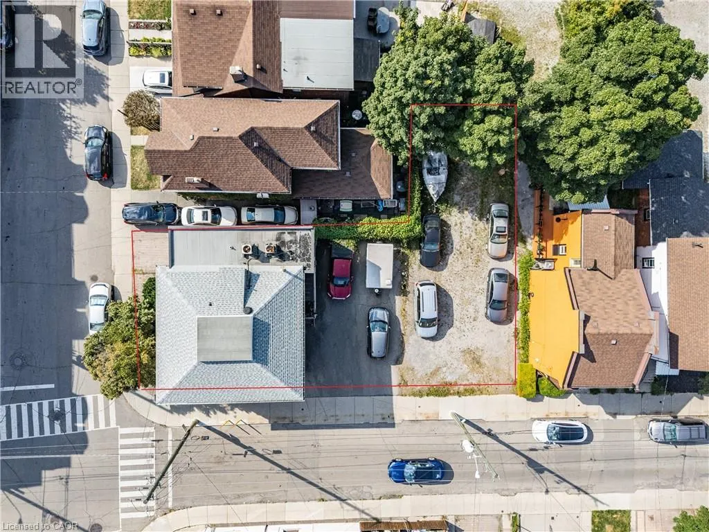 120 CATHARINE Street S