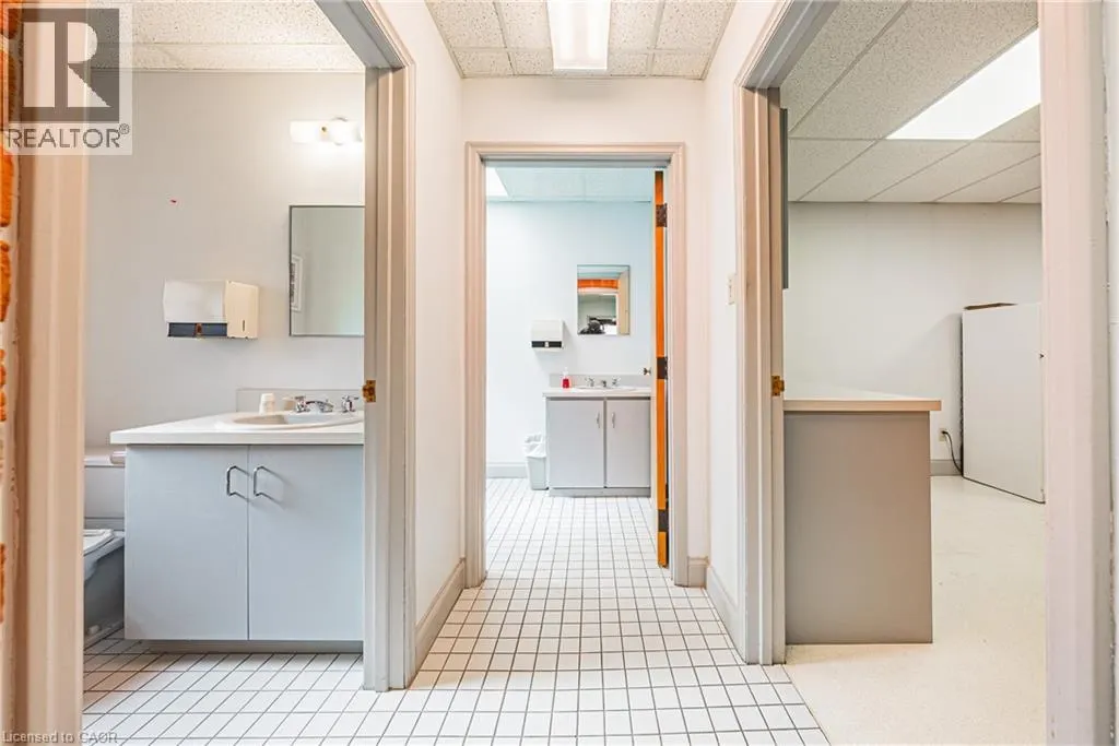 120 CATHARINE Street S