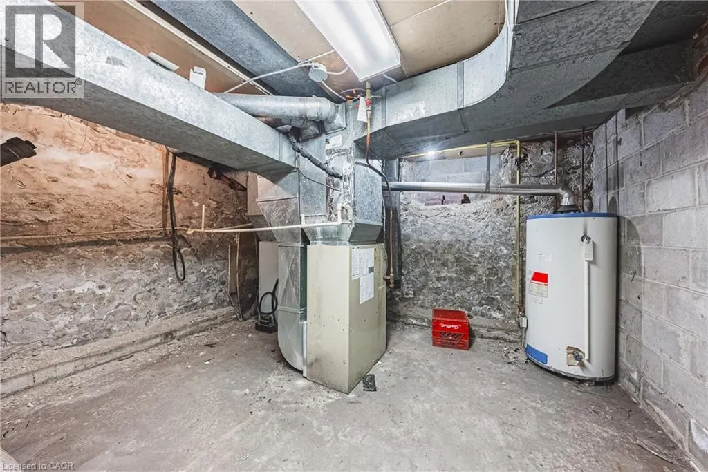 120 CATHARINE Street S