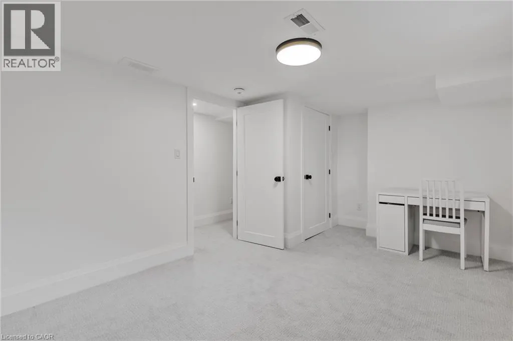 2073 MAPLEWOOD Drive