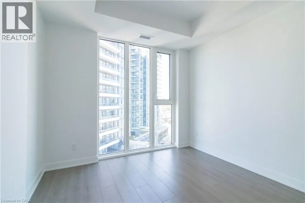 25 WELLINGTON Street S Unit# 909, #909