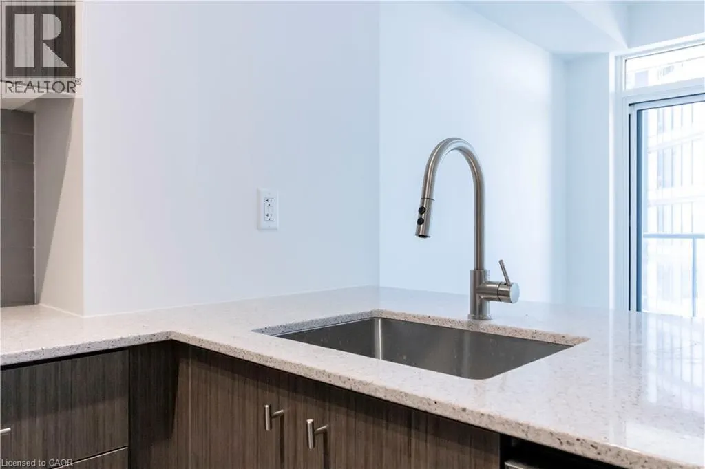 25 WELLINGTON Street S Unit# 909, #909