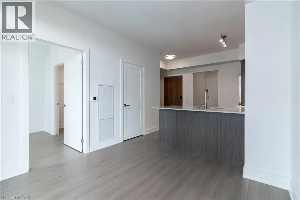 25 WELLINGTON Street S Unit# 909, #909