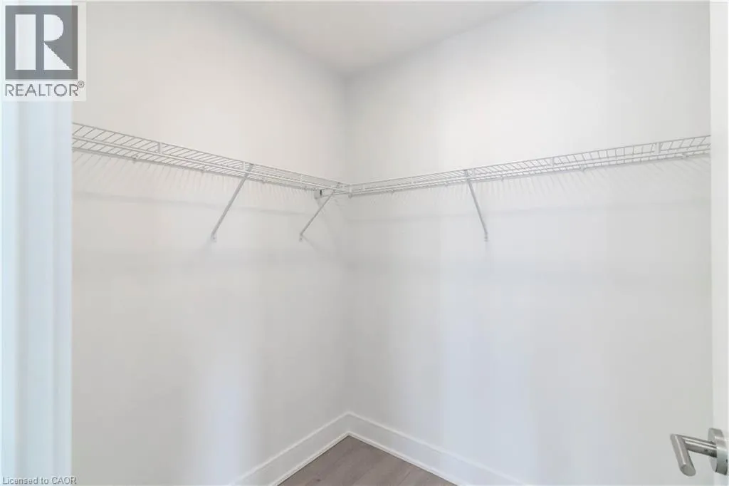 25 WELLINGTON Street S Unit# 909, #909