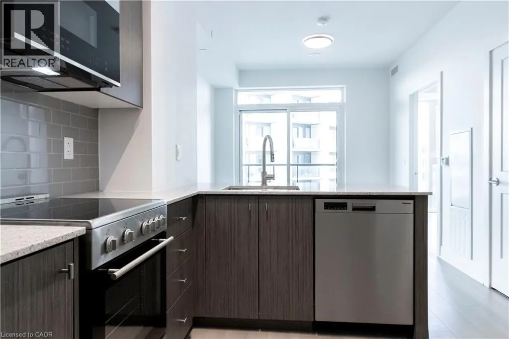 25 WELLINGTON Street S Unit# 909, #909