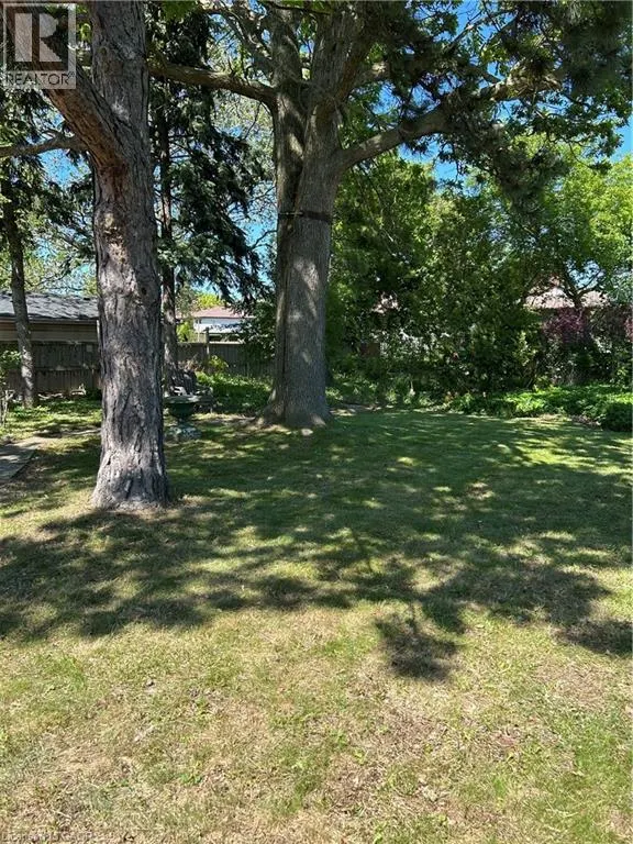 18 FLANDERS Avenue