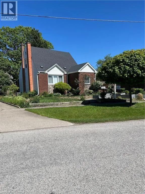 18 FLANDERS Avenue