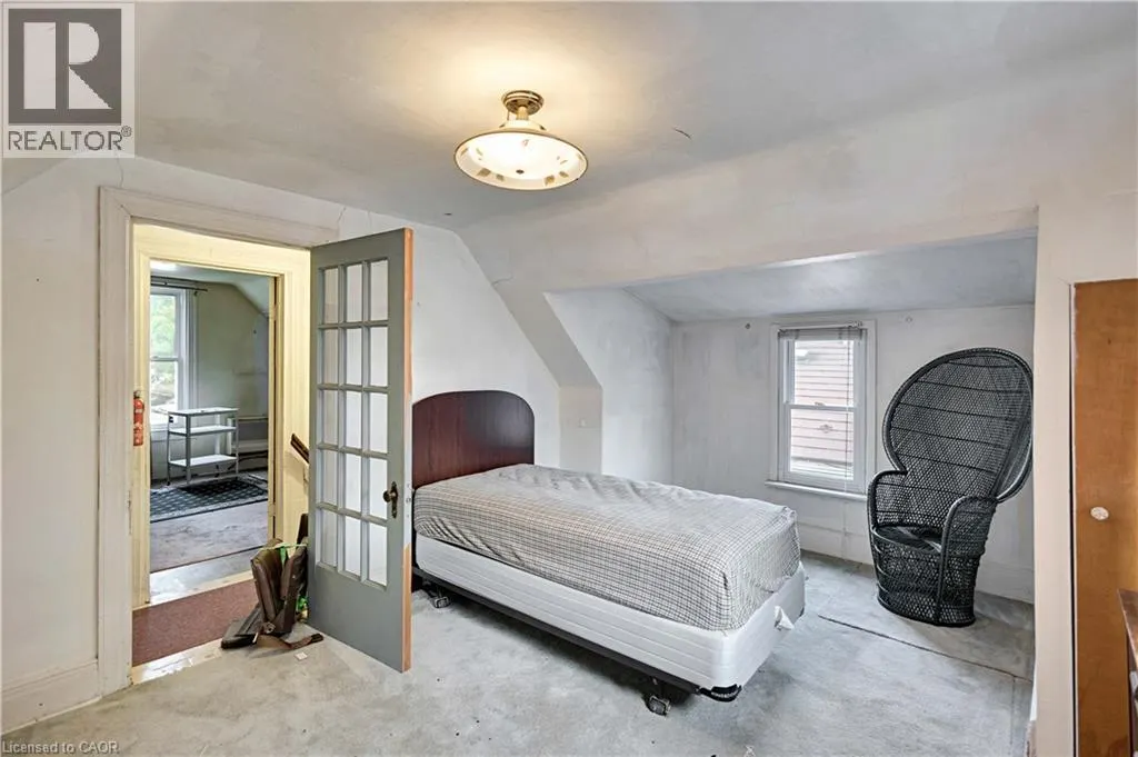 24 EAST 24TH Street