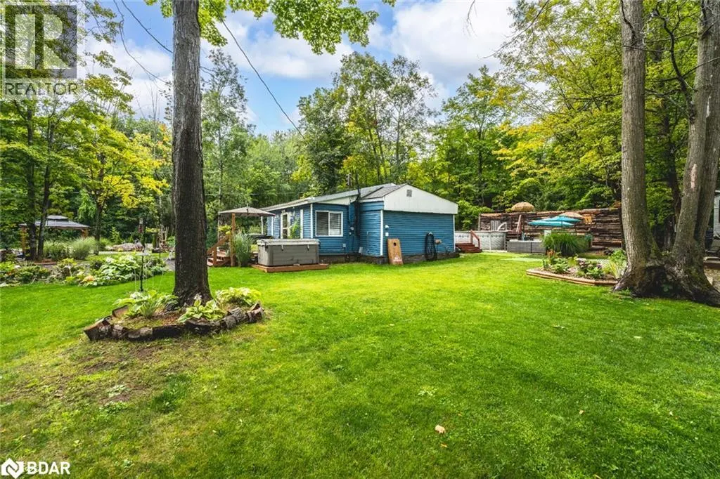 28 WOZNIAK Road