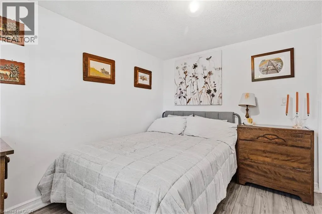 117 GRAYSTONE Crescent