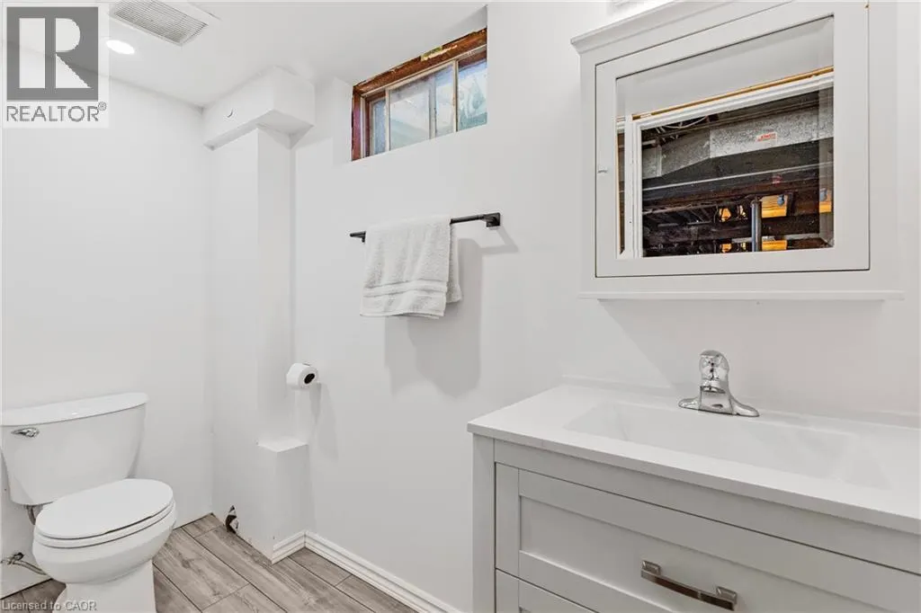 117 GRAYSTONE Crescent