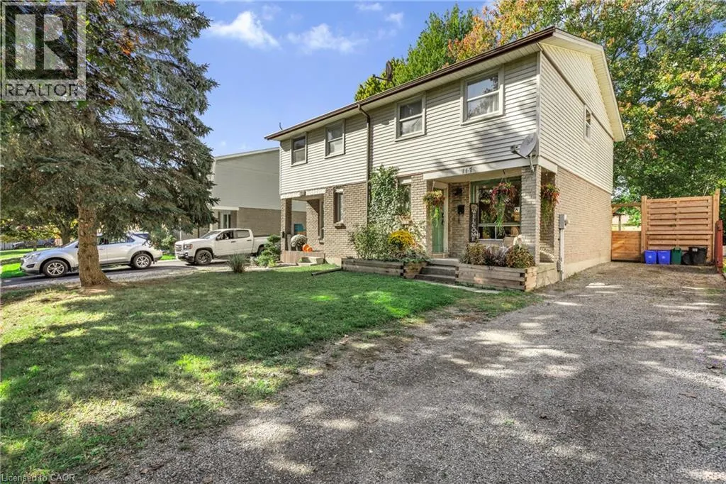 117 GRAYSTONE Crescent