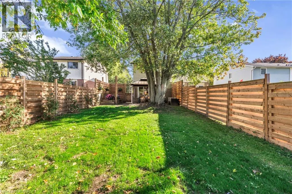117 GRAYSTONE Crescent