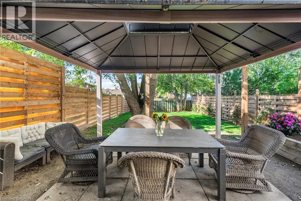 117 GRAYSTONE Crescent