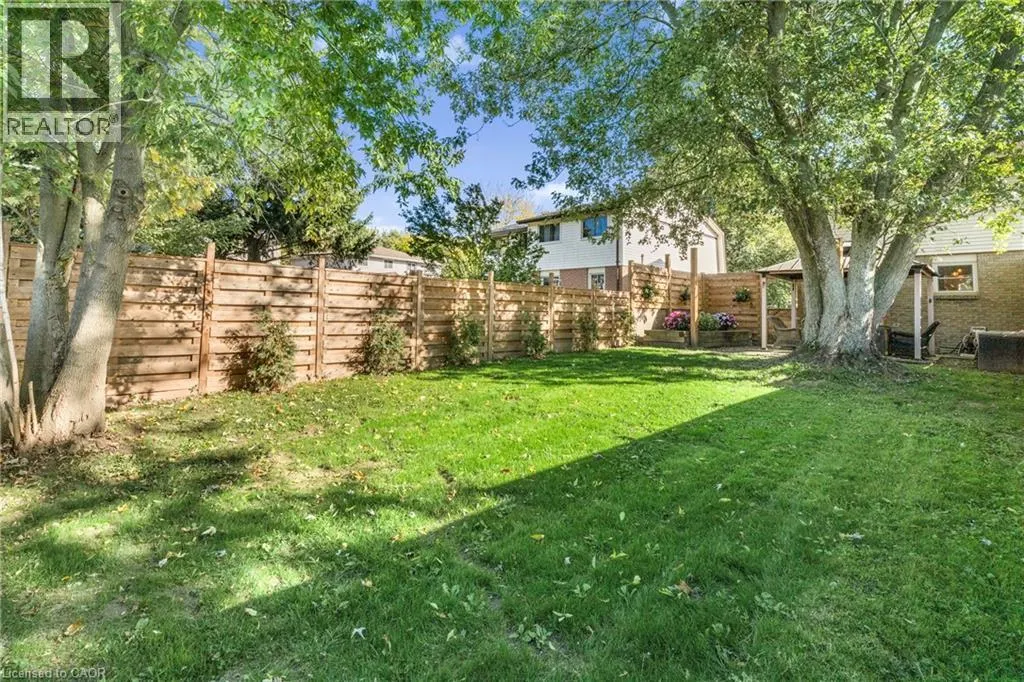 117 GRAYSTONE Crescent