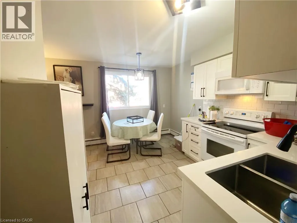 163 CHANDLER Drive Unit# 11, #11