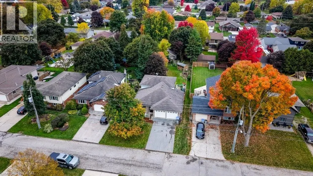 750 EDGAR Street W