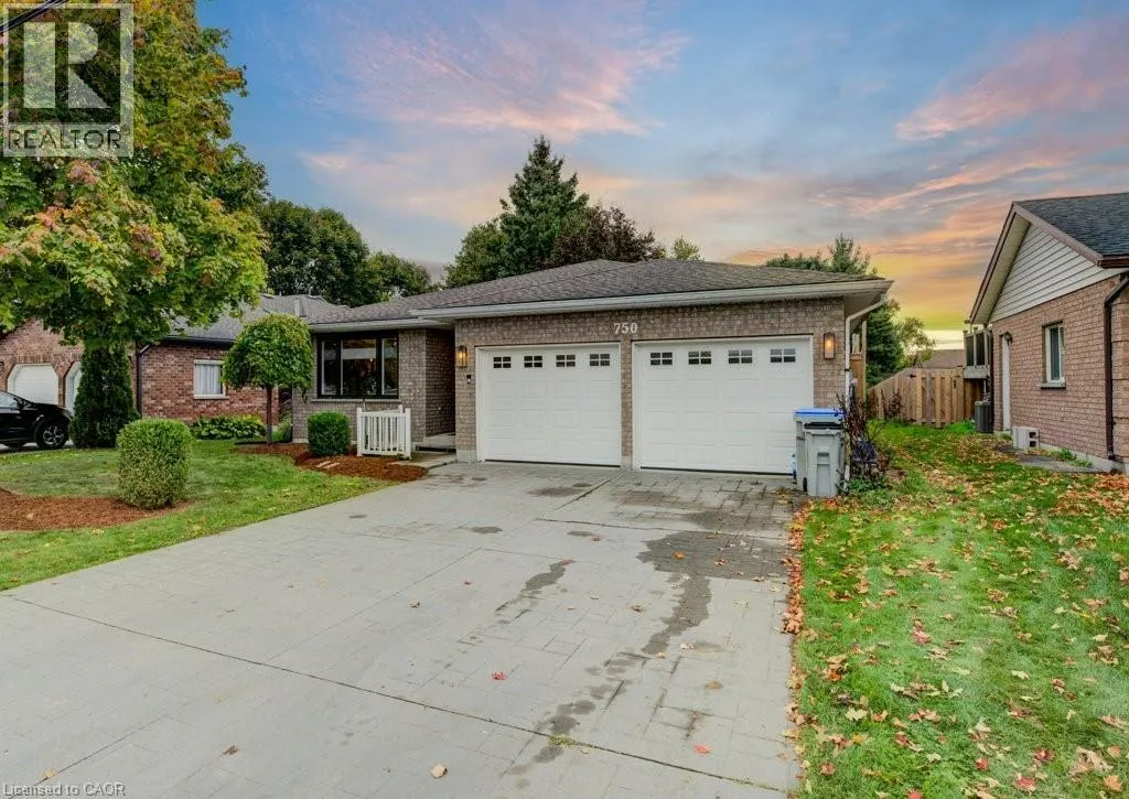 750 EDGAR Street W