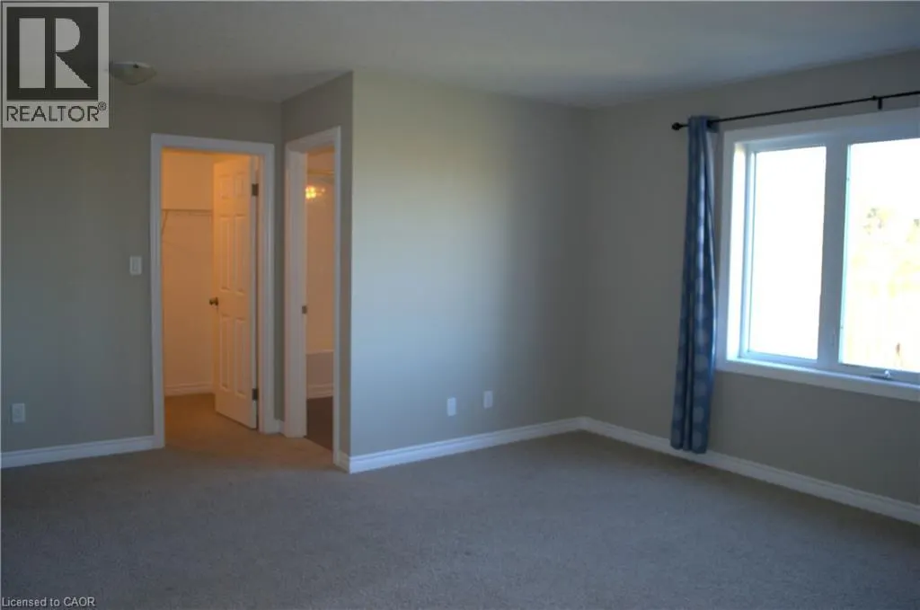 453 AVENS Street