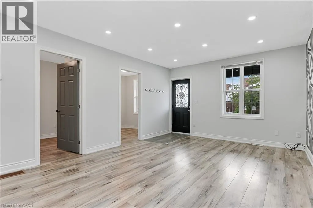 54 CRAIGMILLER Avenue Unit# UPPER, #UPPER