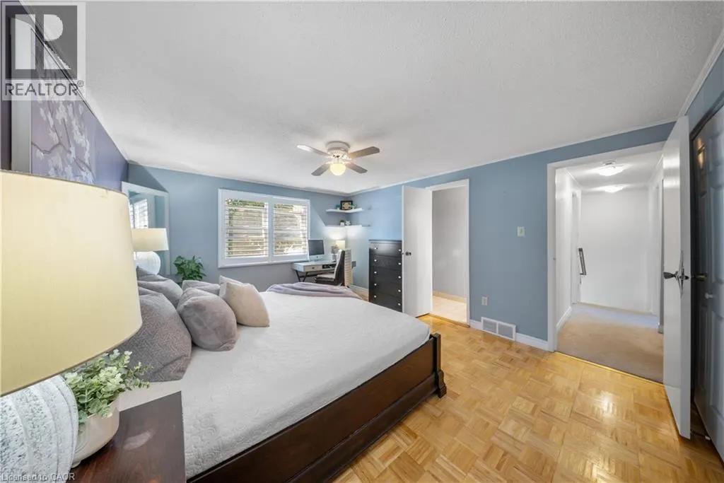 54 PATHFINDER Crescent