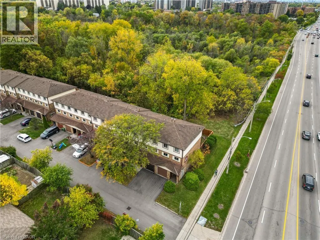 34 BOW VALLEY Drive Unit# 1, #1