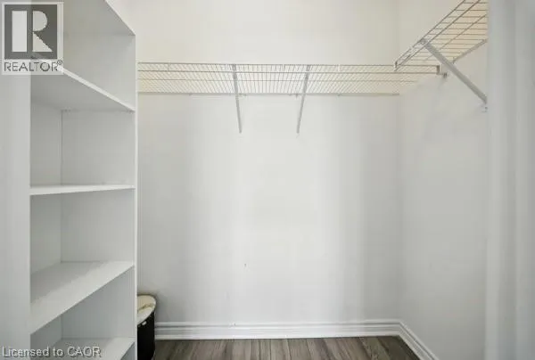 200 LAGERFELD Drive