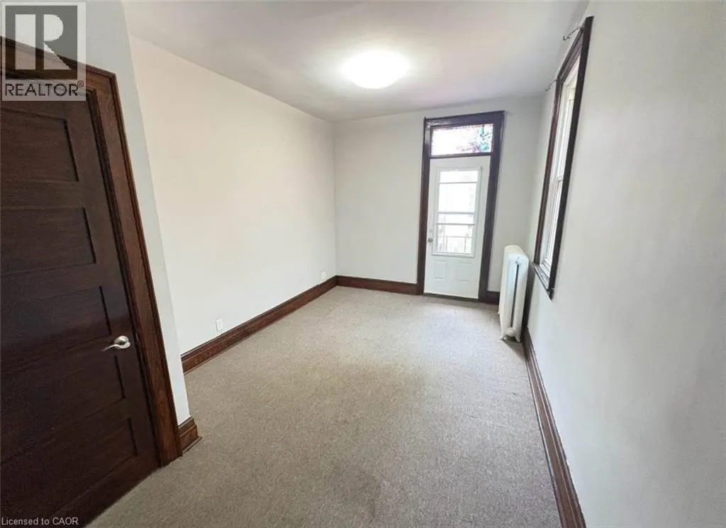 35 GRANT Avenue