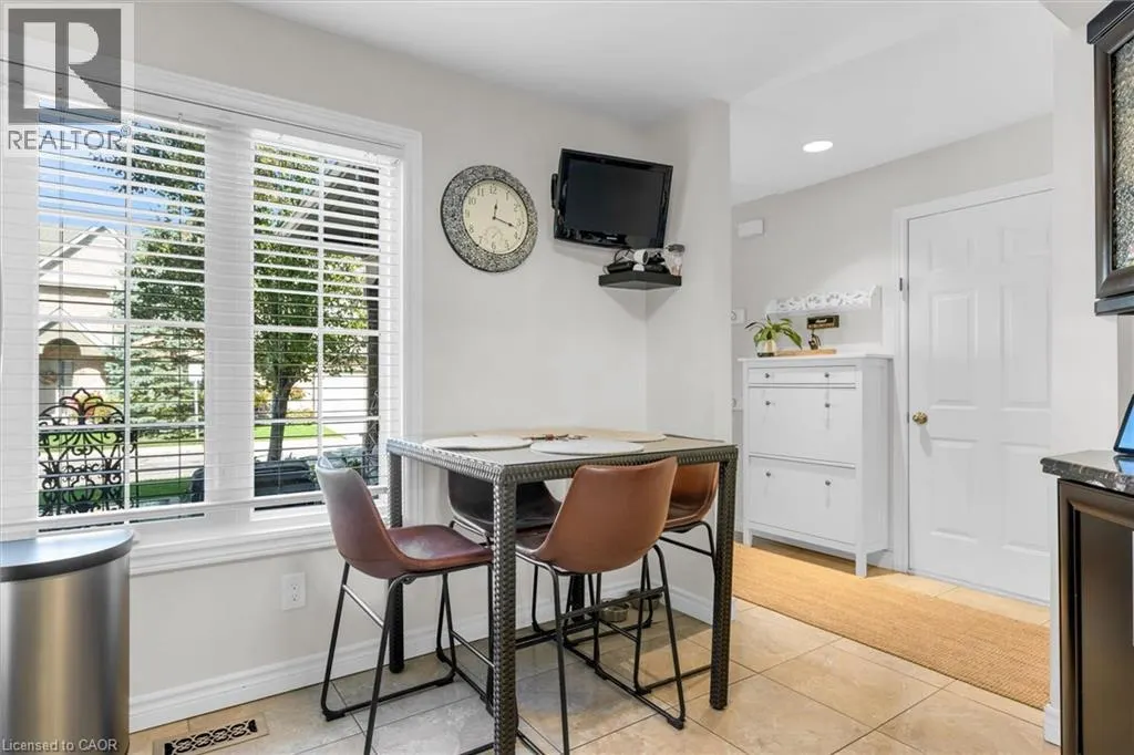 286 HAMILTON Drive Unit# 14, #14