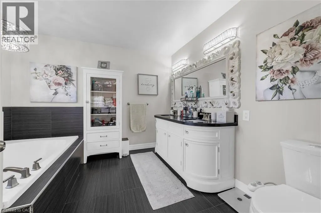 286 HAMILTON Drive Unit# 14, #14