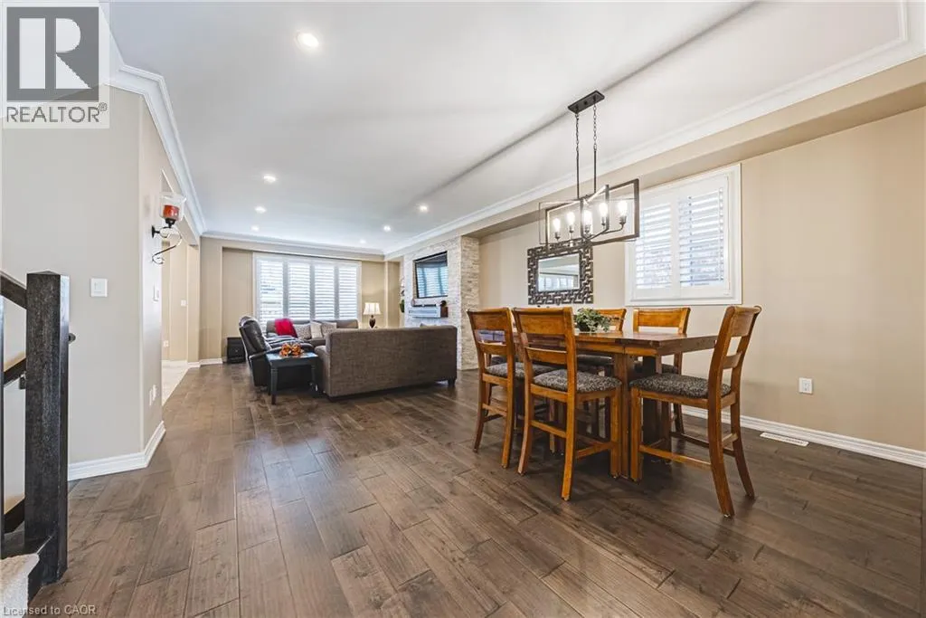 68 KINSMAN Drive