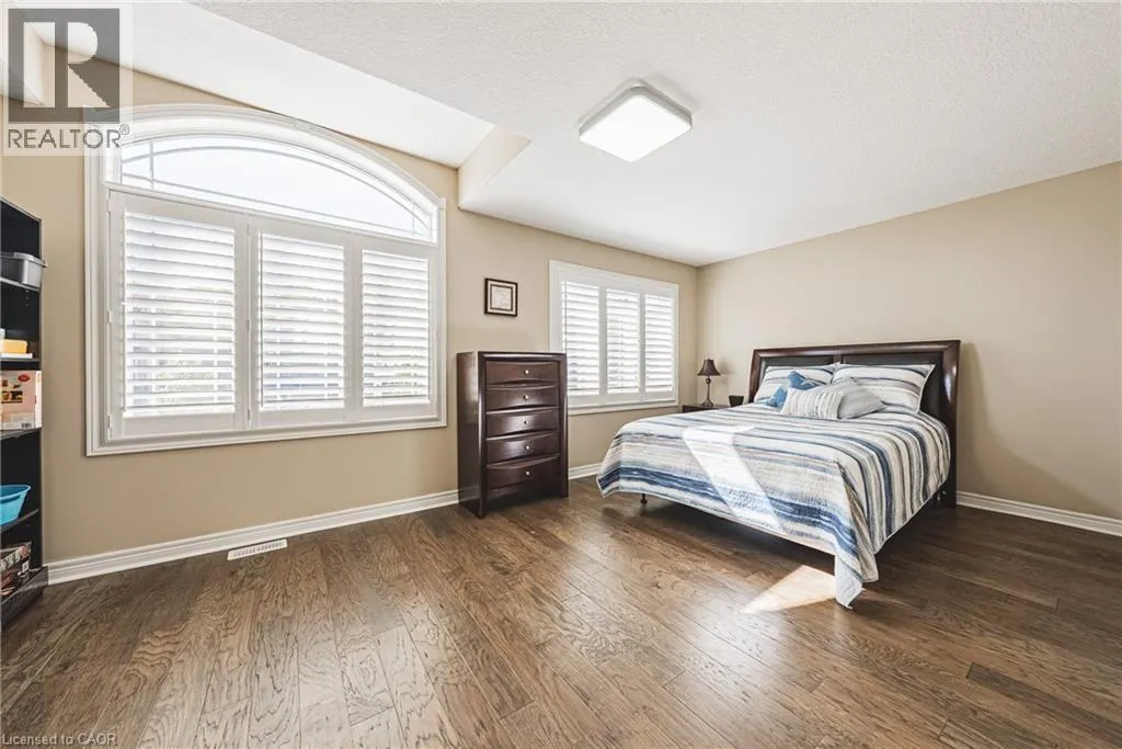 68 KINSMAN Drive