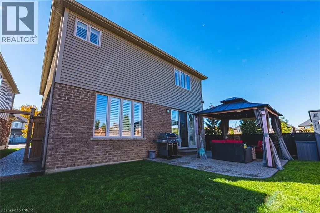 68 KINSMAN Drive