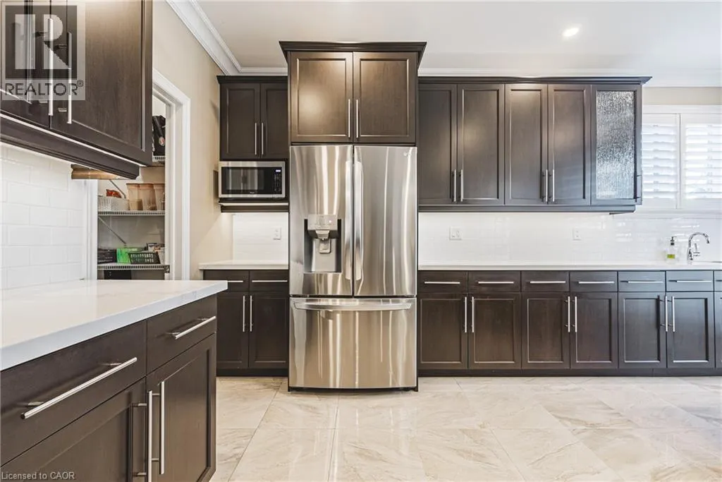 68 KINSMAN Drive