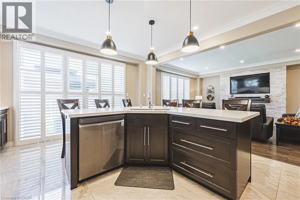 68 KINSMAN Drive