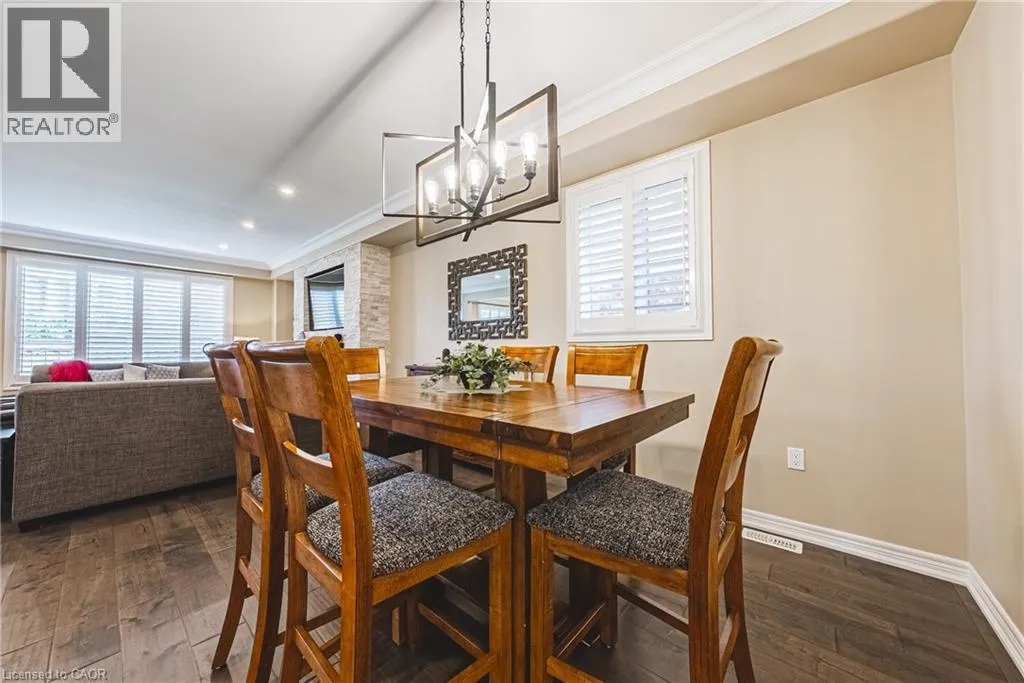 68 KINSMAN Drive