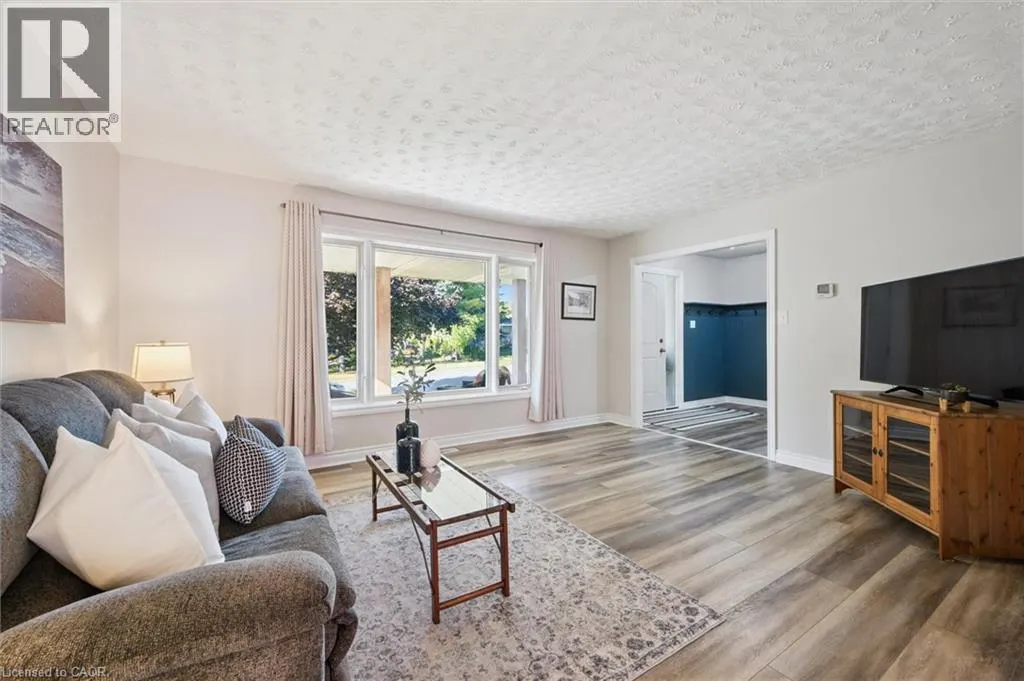 63 LINNDALE Road