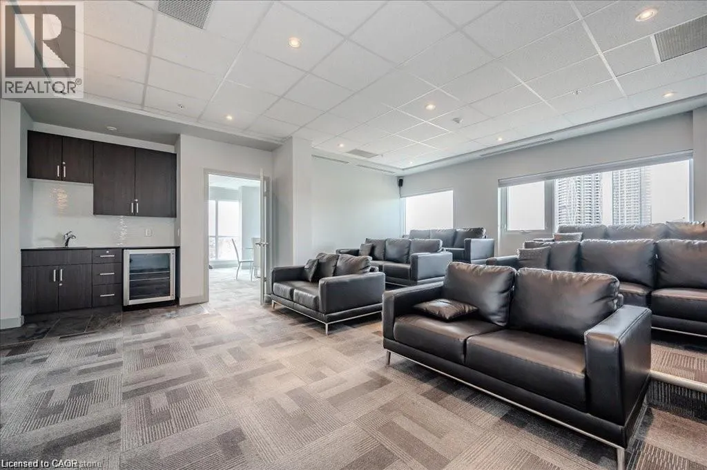 1 VICTORIA Street S Unit# 811, #811