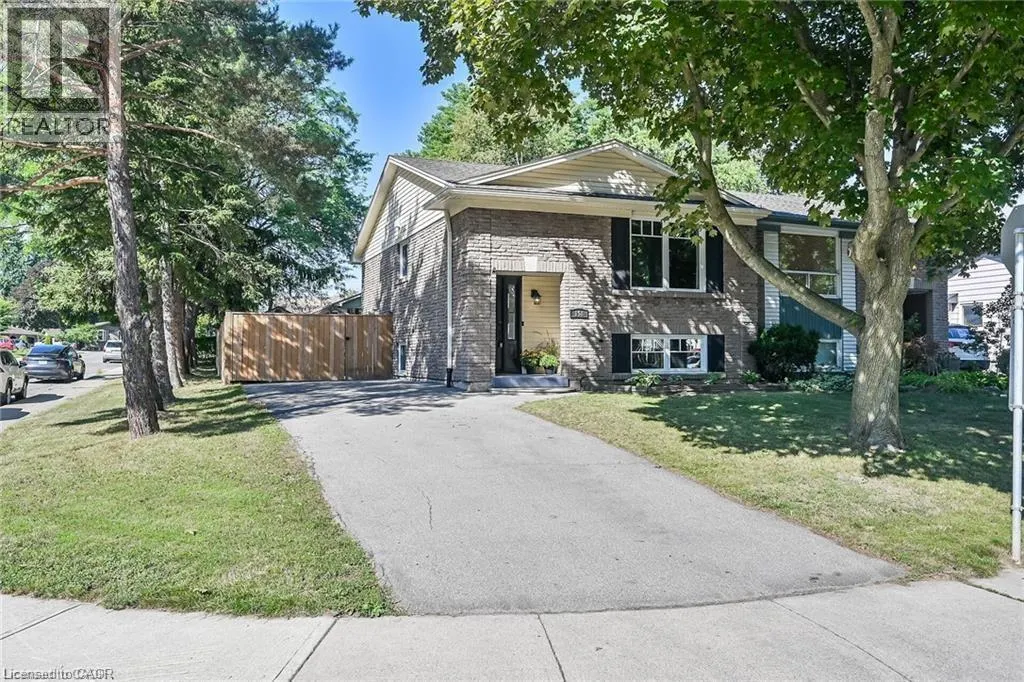 158 WENDOVER Drive