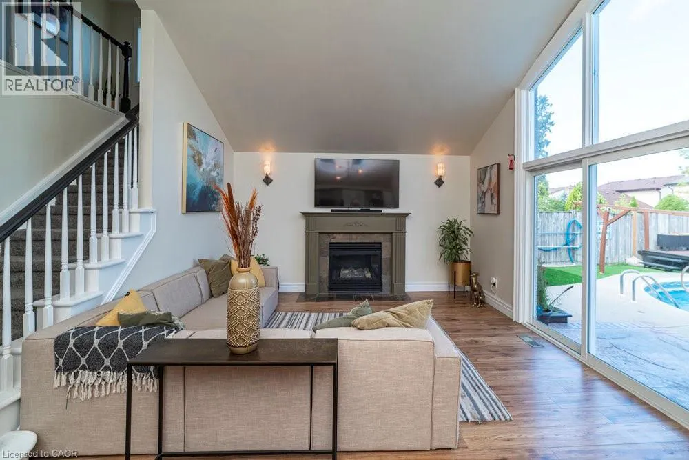 9 BING Crescent